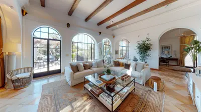 The Role of Photos and Virtual Tours in Selling Your Home